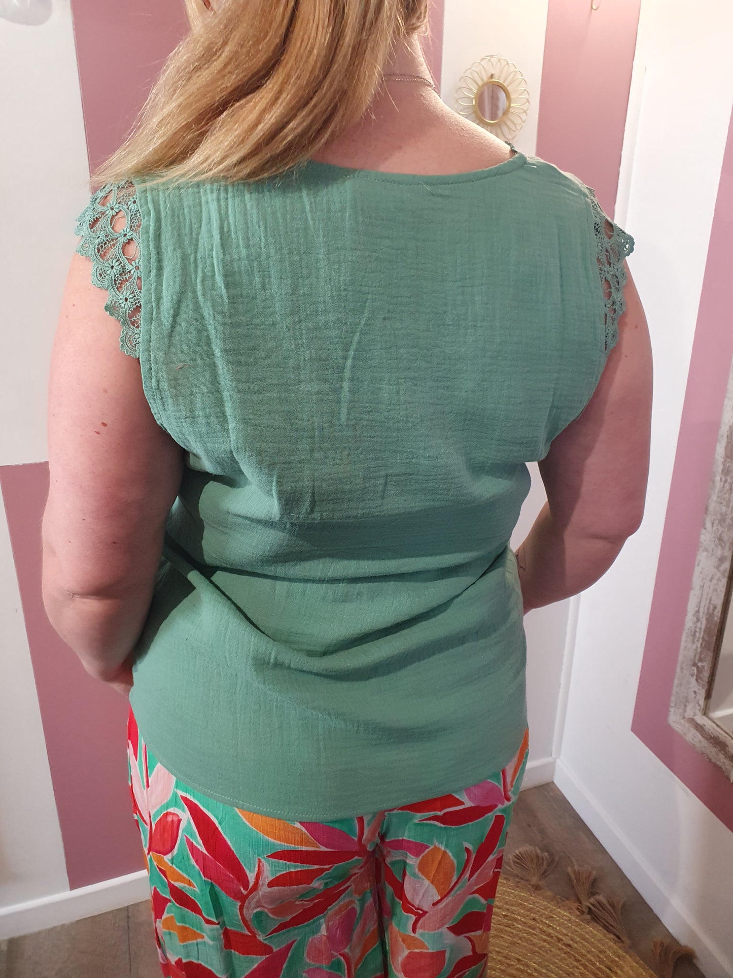 Top " Charlotte "