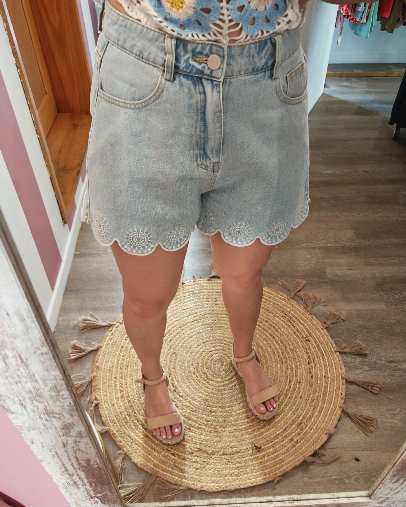 Short "Dona"