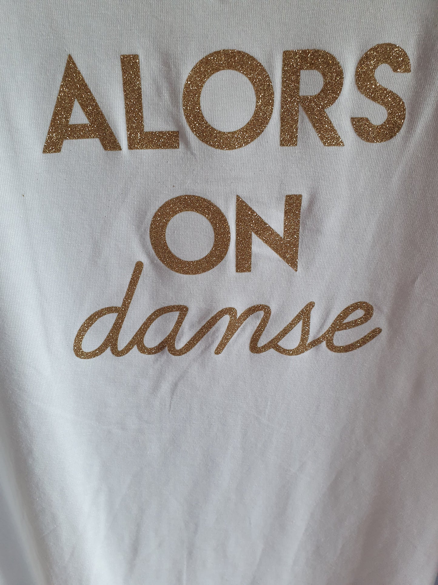 T-shirt Alors on danse doré