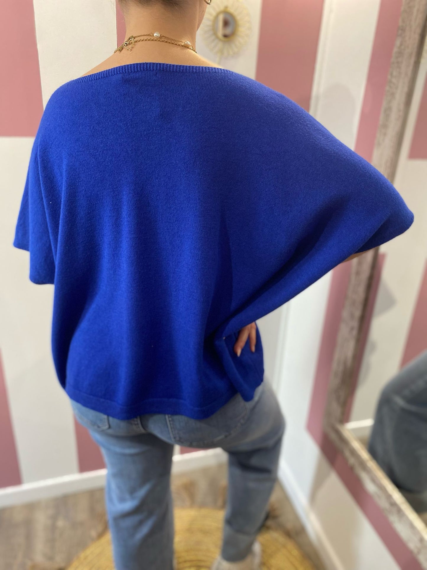 Pull "Je m'en fous"