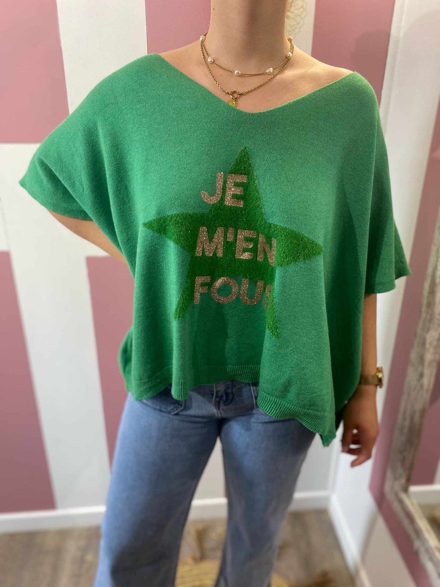 Pull "Je m'en fous"