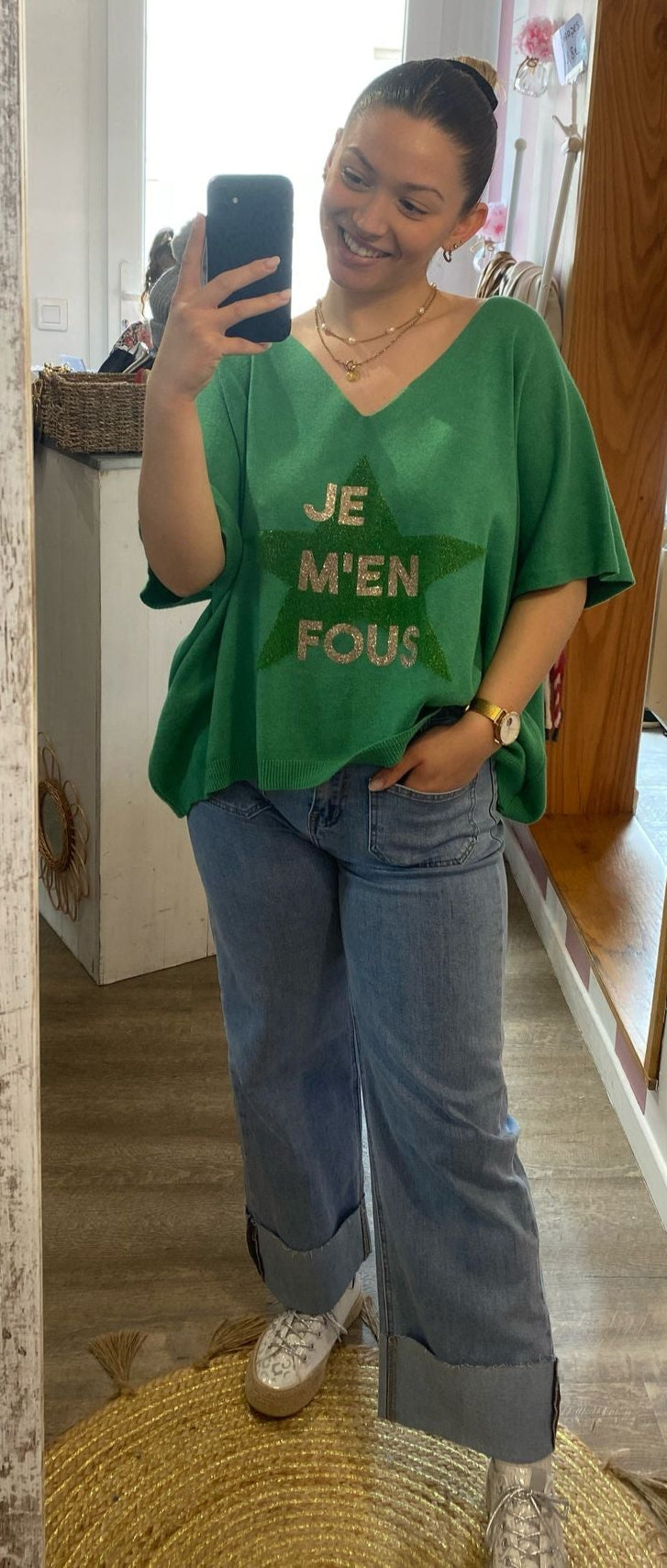 Pull "Je m'en fous"